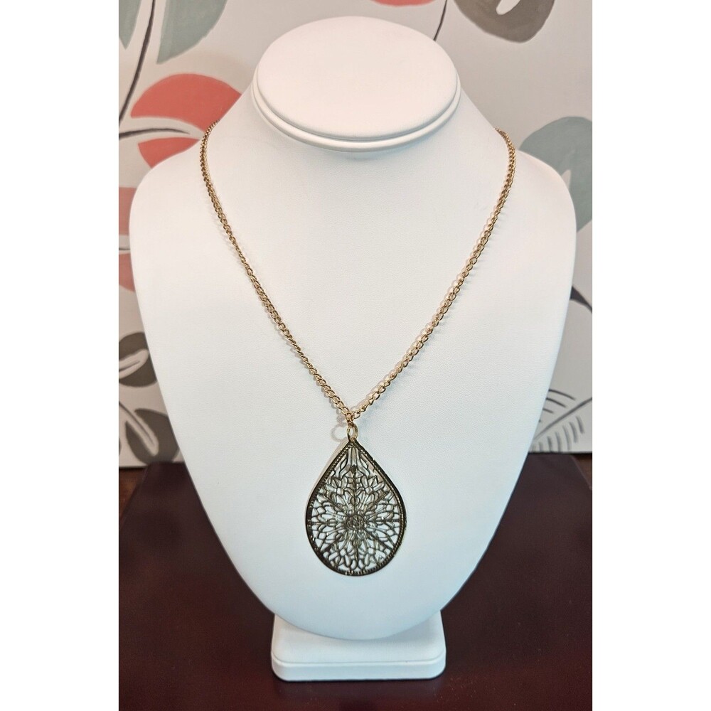 Vintage Gold Tone Opera Style Necklace w/ Filagree Pendant 21.5"
